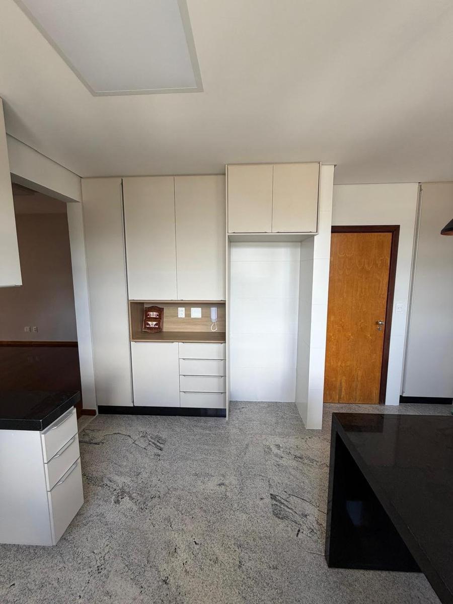 Apartamento, Savassi, 2 Quartos, 0 Vaga, 1 Suíte