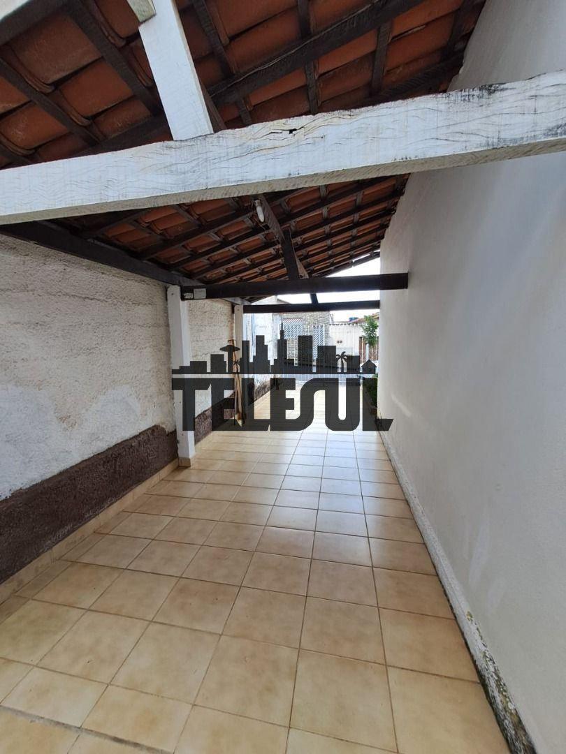 Casa, Pinheiros, 3 Quartos, 2 Vagas, 1 Suíte