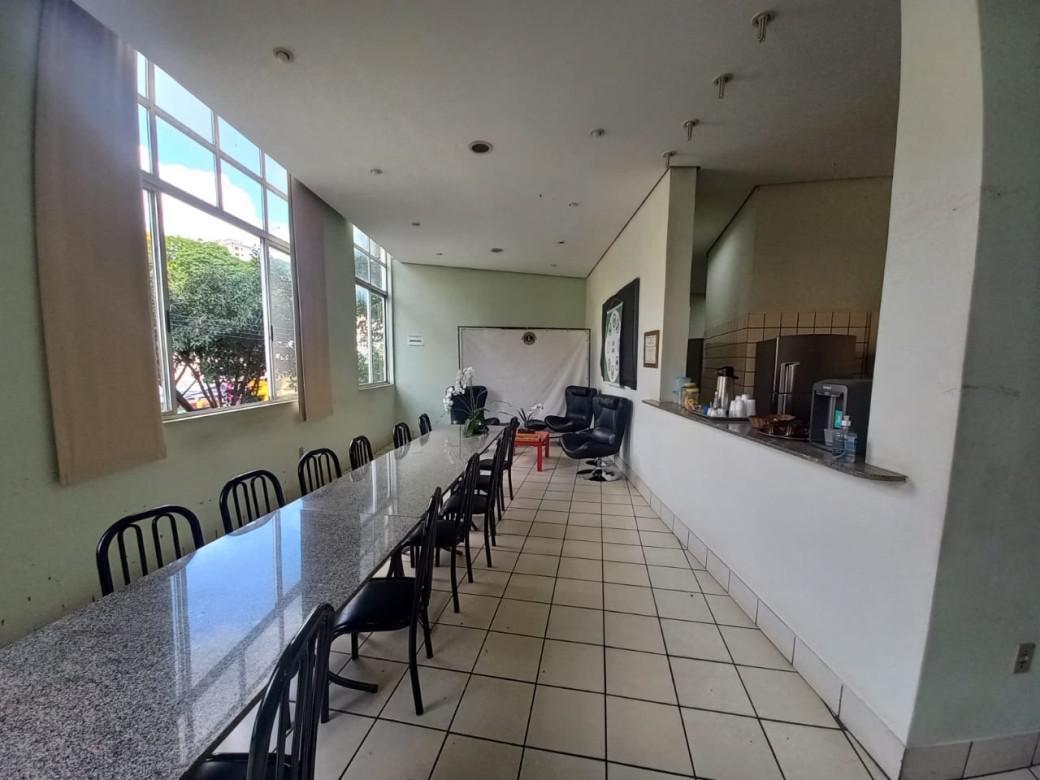 Prédio, Nova Granada