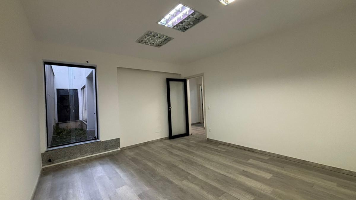 Casa Comercial, Floresta, 0 Quarto, 3 Vagas
