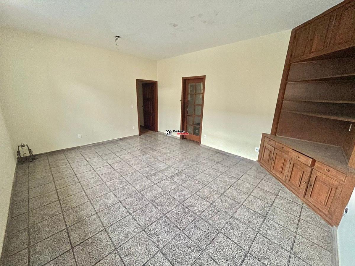 Casa, São José, 4 Quartos, 2 Vagas, 2 Suítes