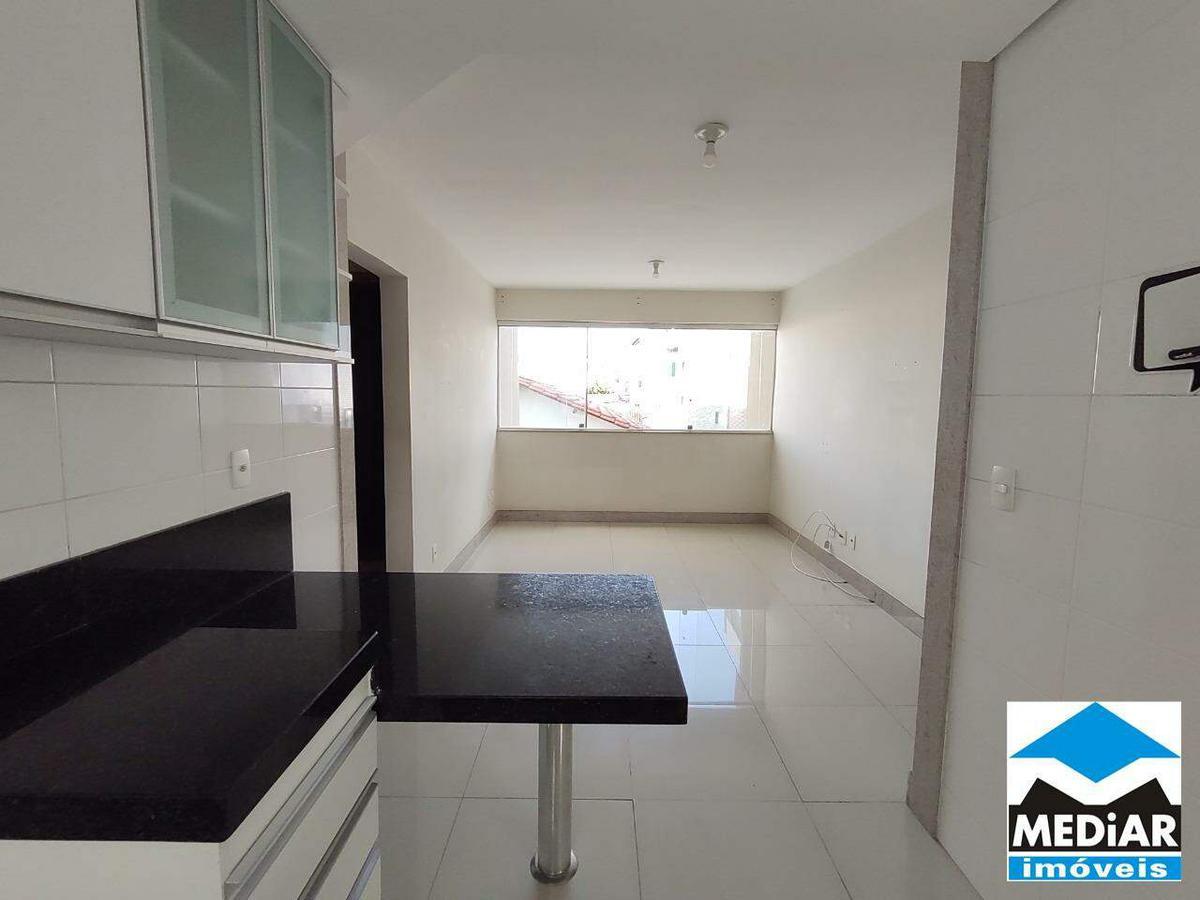 Apartamento, Floresta, 2 Quartos, 2 Vagas, 1 Suíte