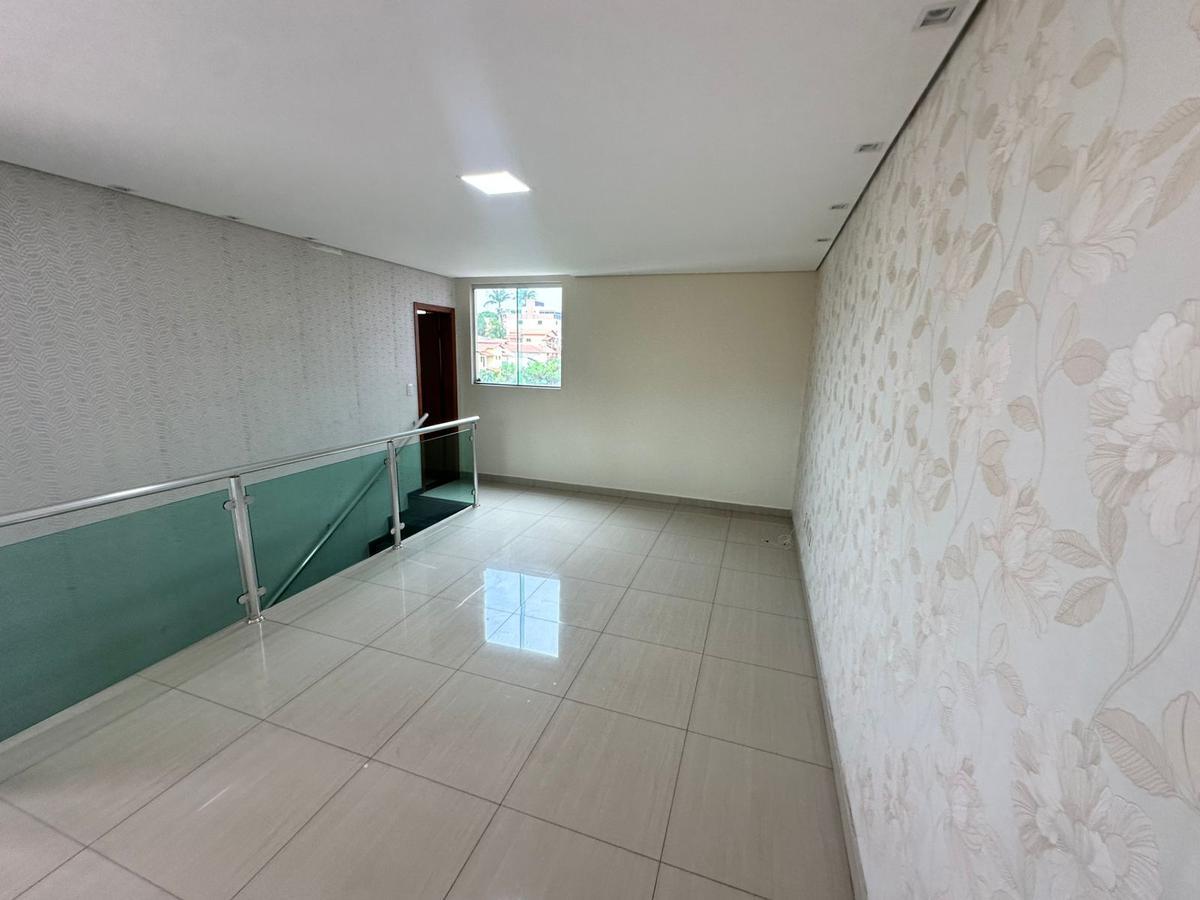 Cobertura, Arvoredo, 3 Quartos, 2 Vagas, 1 Suíte