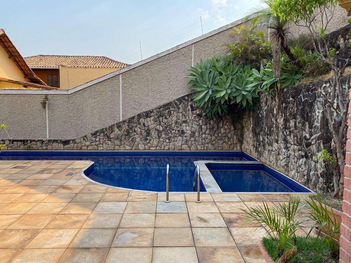 Casa, Santa Lúcia, 5 Quartos, 4 Vagas, 3 Suítes