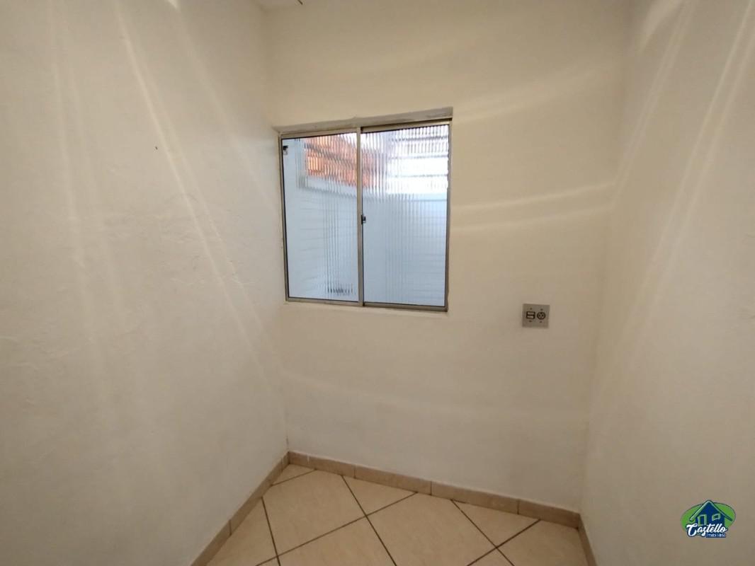 Casa, Cachoeirinha, 2 Quartos, 0 Vaga