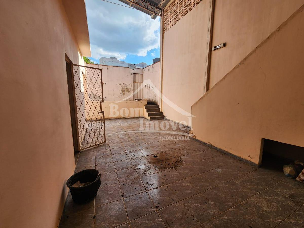 Andar, Centro, 0 Quarto, 0 Vaga