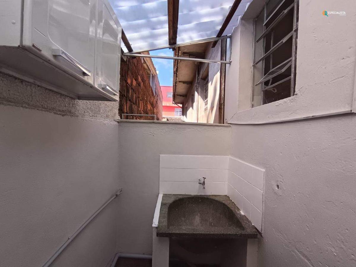 Casa, Sagrada Família, 2 Quartos, 0 Vaga