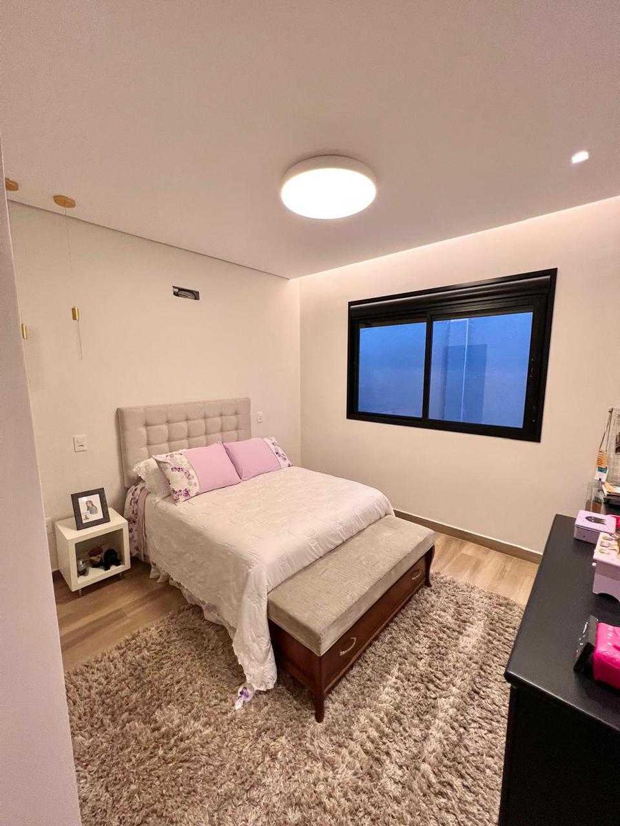 Casa, Bom Pastor, 3 Quartos, 4 Vagas, 3 Suítes