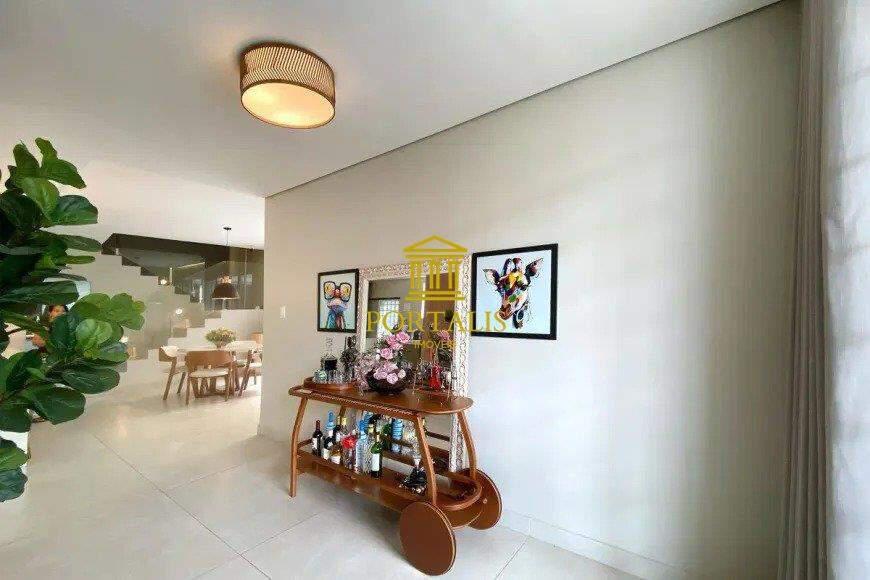 Casa, Colégio Batista, 4 Quartos, 3 Vagas, 2 Suítes