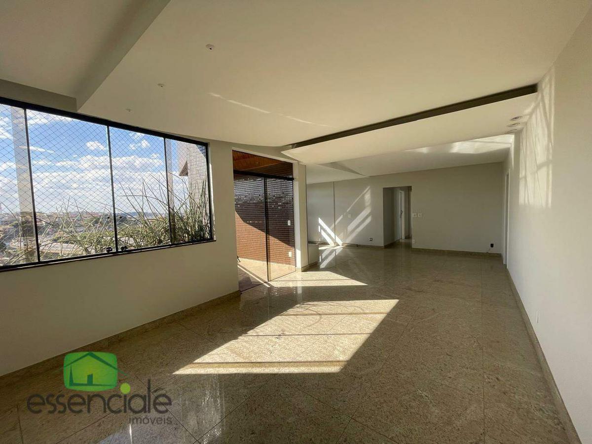 Apartamento, Barreiro, 3 Quartos, 2 Vagas, 1 Suíte