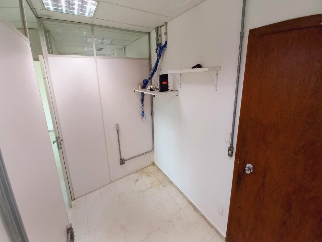 Sala, Funcionários, 0 Quarto, 1 Vaga