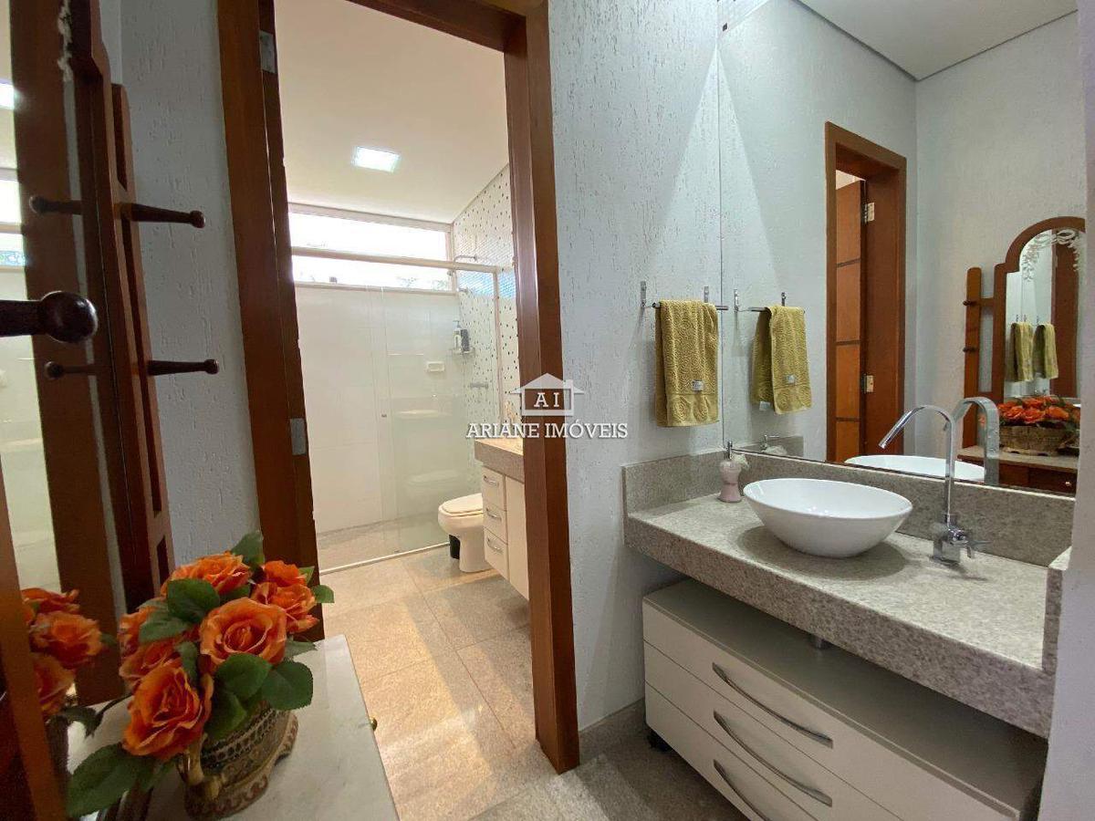 Casa, Braúnas, 4 Quartos, 5 Vagas, 2 Suítes