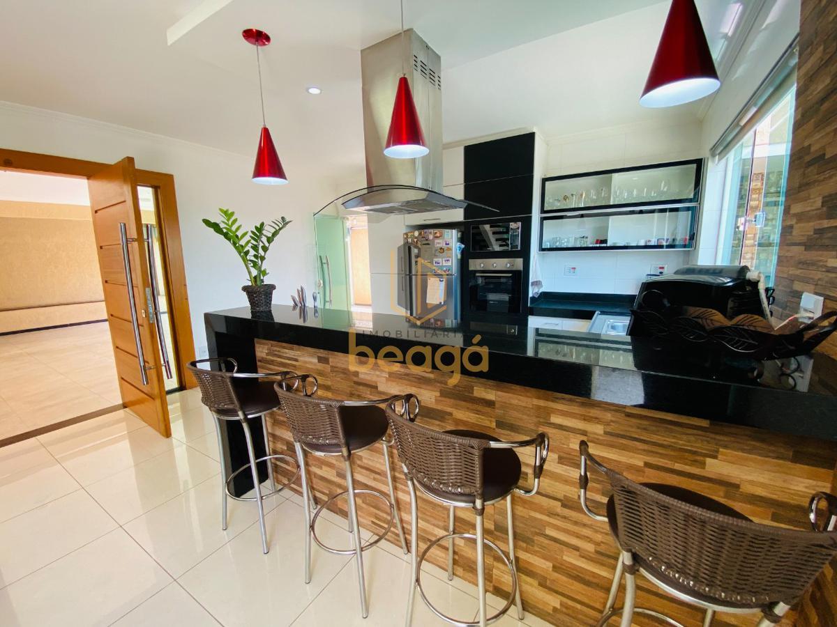 Casa, Novo Glória, 4 Quartos, 5 Vagas, 1 Suíte