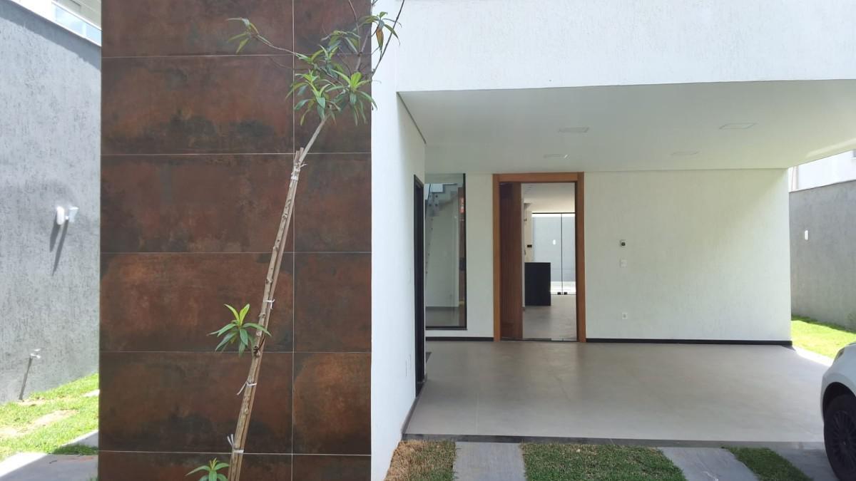Casa, Trevo, 4 Quartos, 2 Vagas, 2 Suítes