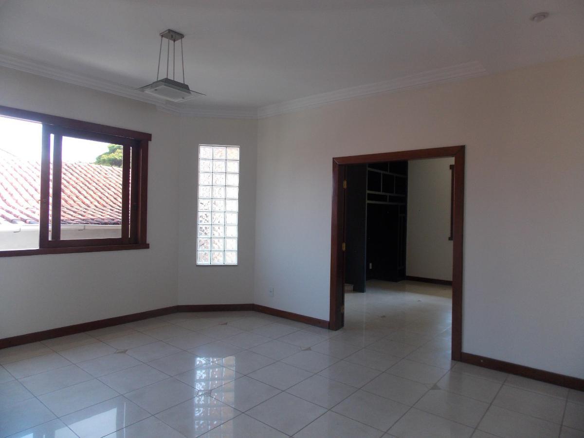 Casa, Havaí, 4 Quartos, 8 Vagas, 2 Suítes