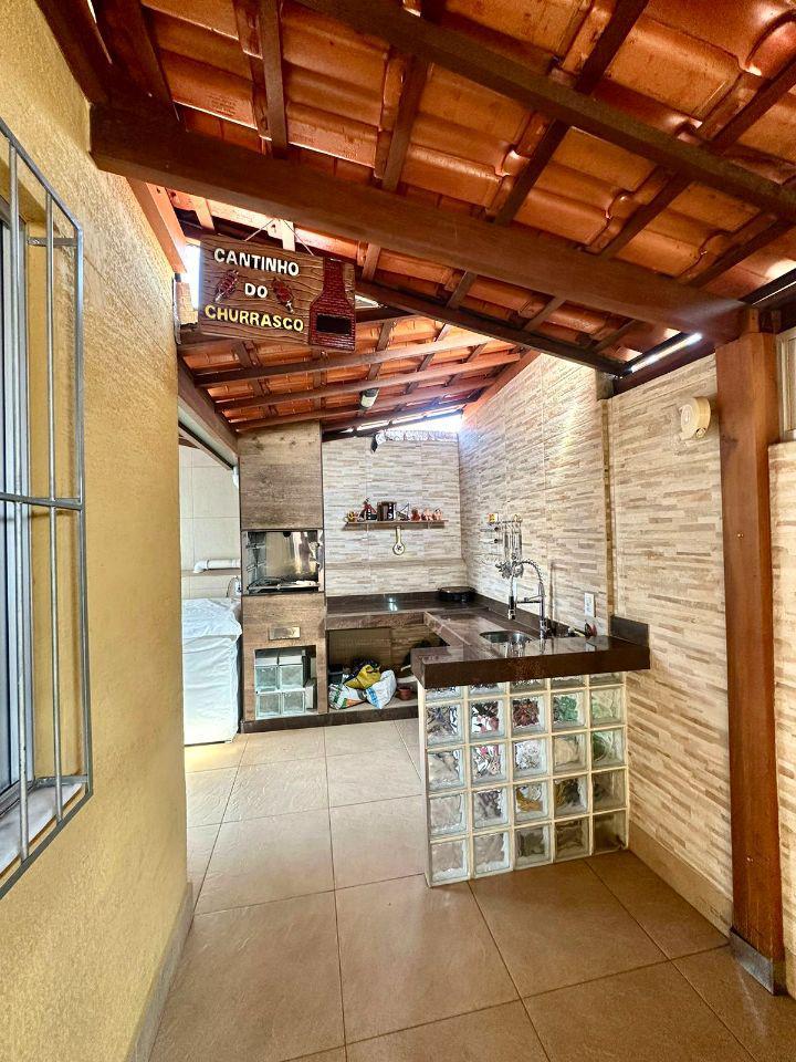 Apartamento, Sagrada Família, 3 Quartos, 2 Vagas, 1 Suíte