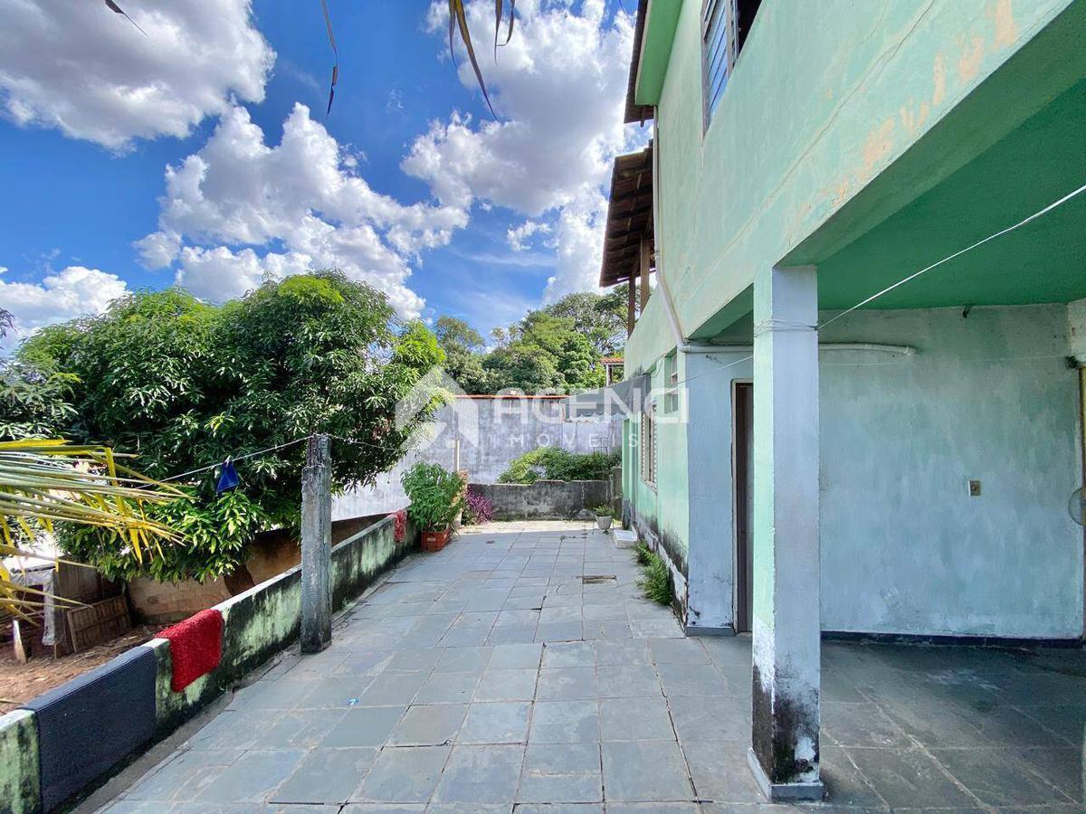 Casa, Santa Maria, 6 Quartos, 0 Vaga, 0 Suíte