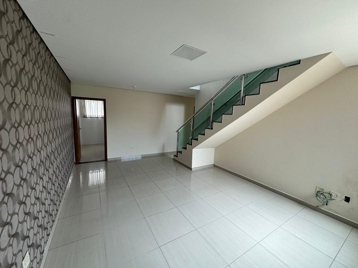 Cobertura, Arvoredo, 3 Quartos, 2 Vagas, 1 Suíte