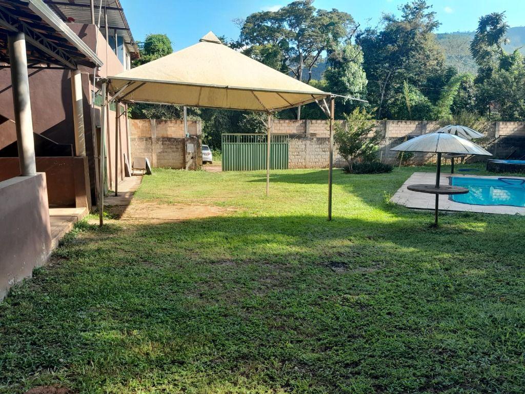 Fazenda, Pompeu, 5 Quartos, 2 Vagas