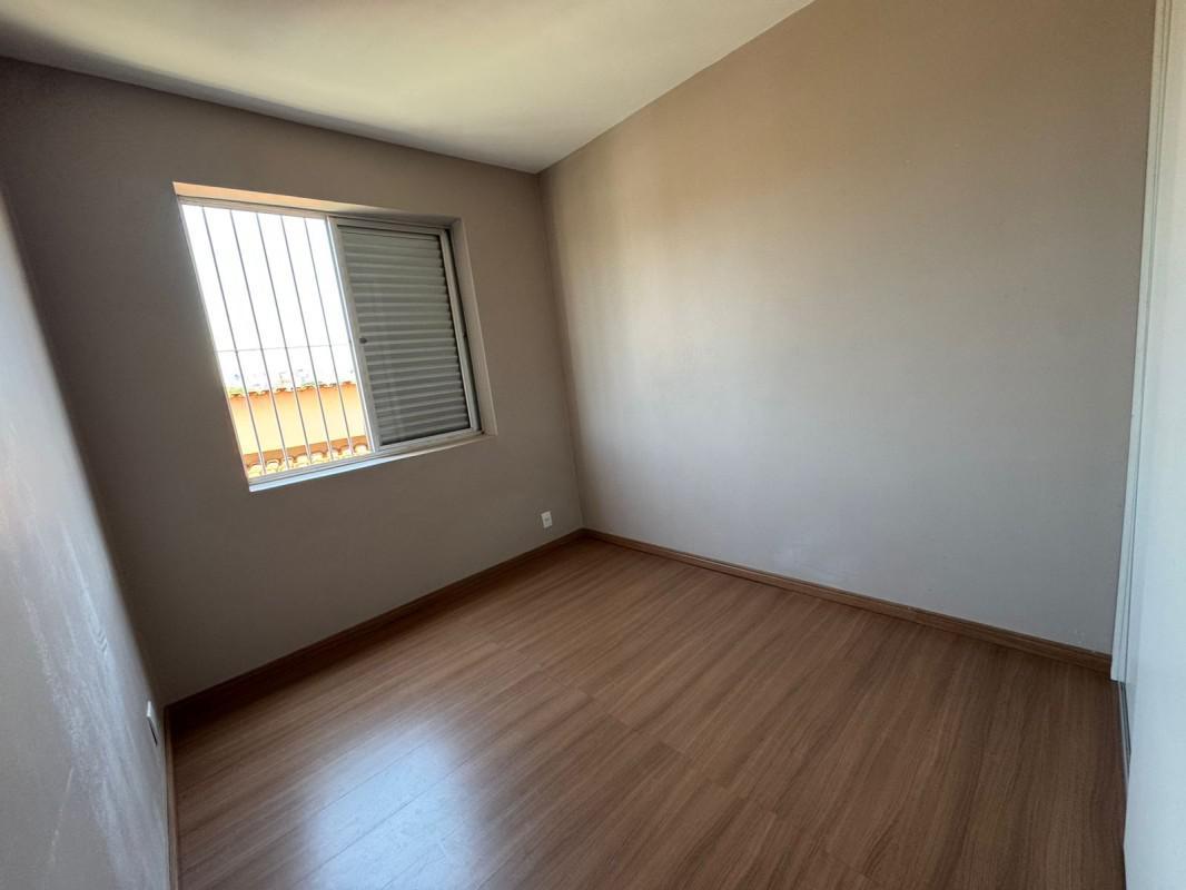 Apartamento, Carlos Prates, 2 Quartos, 1 Vaga