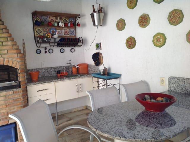 Casa, Castelo, 4 Quartos, 5 Vagas, 1 Suíte