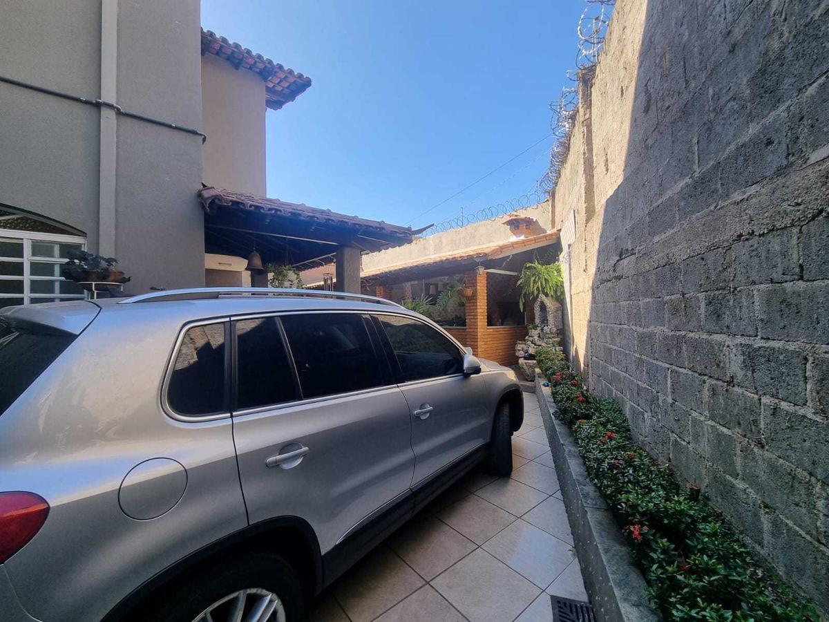 Casa, Jardim Riacho das Pedras, 4 Quartos, 4 Vagas, 1 Suíte