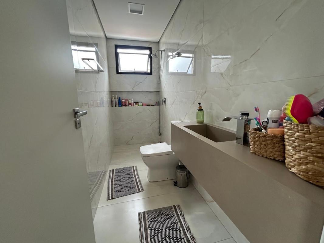 Casa, Trevo, 3 Quartos, 3 Vagas, 1 Suíte