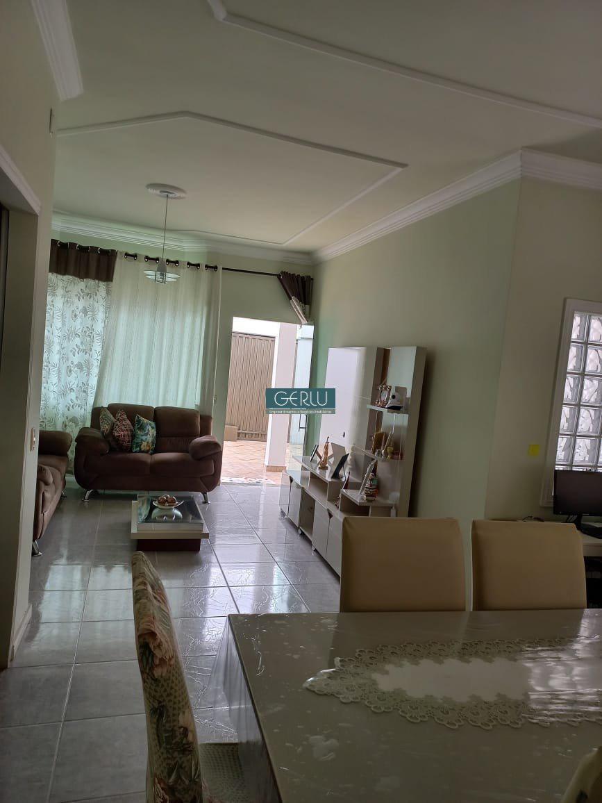 Casa, Jardim Brasília, 3 Quartos, 2 Vagas, 1 Suíte