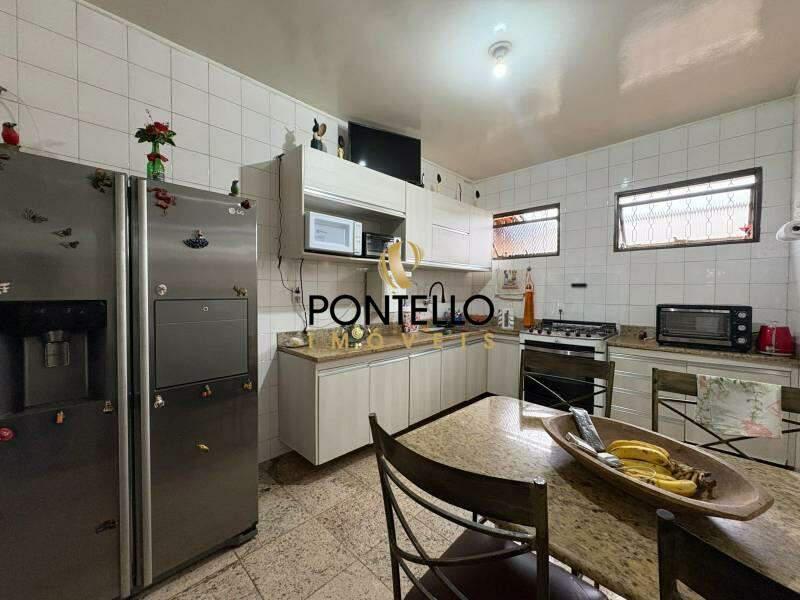 Casa, Dona Clara, 3 Quartos, 4 Vagas, 1 Suíte