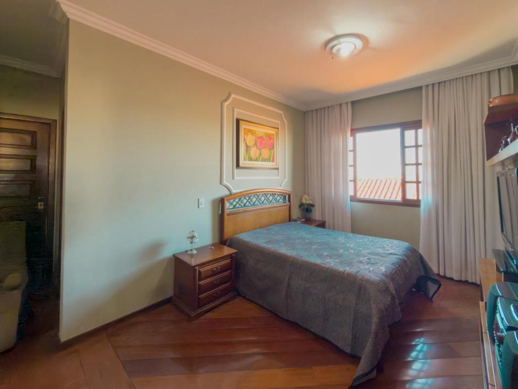 Casa, Alto dos Pinheiros, 4 Quartos, 4 Vagas, 1 Suíte