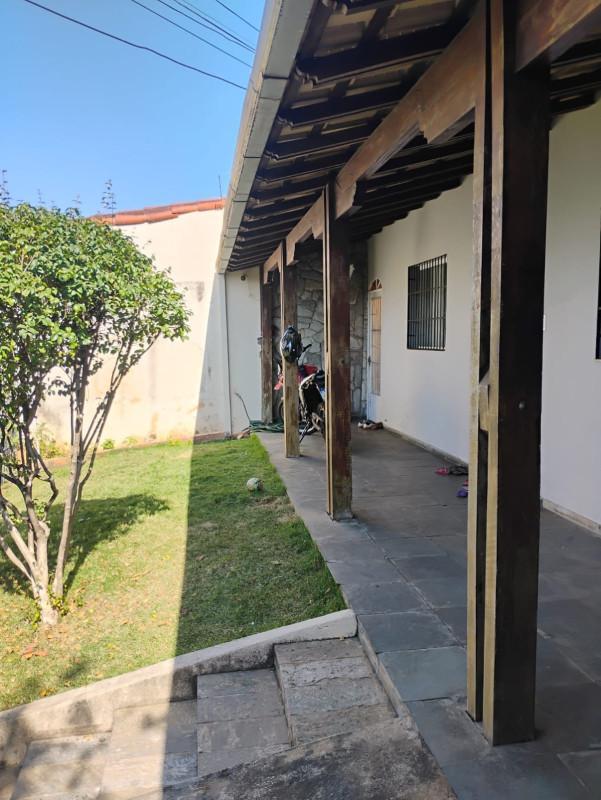 Casa, Lagoinha, 4 Quartos, 2 Vagas, 2 Suítes
