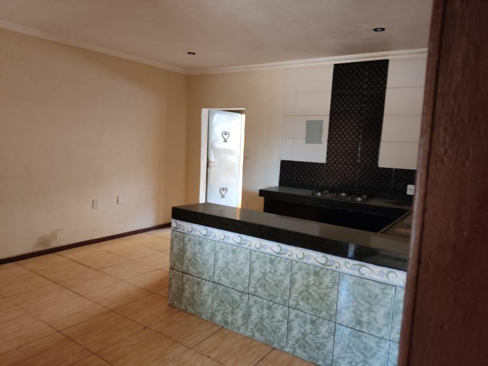 Casa, Novo Retiro, 3 Quartos, 3 Vagas, 0 Suíte