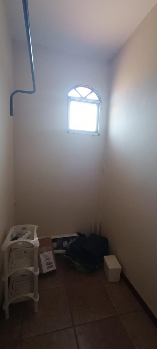 Casa, Casa Amarela, 5 Quartos, 40 Vagas, 5 Suítes