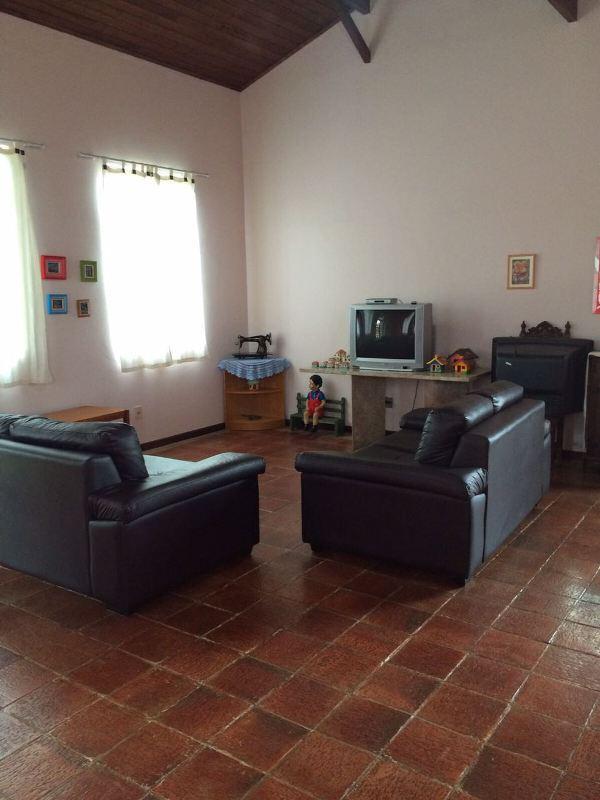 Fazenda, Centro, 2 Quartos, 10 Vagas, 1 Suíte