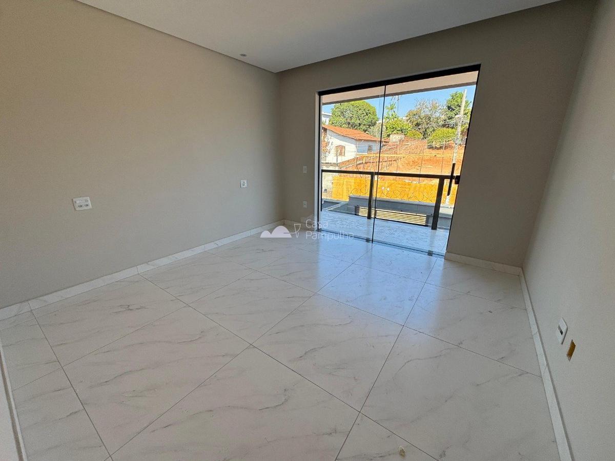 Casa, Trevo, 4 Quartos, 4 Vagas, 1 Suíte