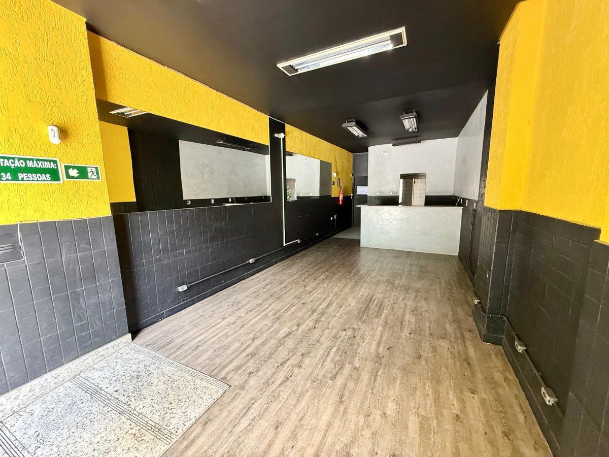 Andar, São José, 0 Quarto, 1 Vaga