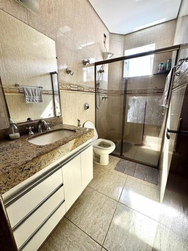 Casa, Parque Xangri-lá, 4 Quartos, 8 Vagas, 2 Suítes