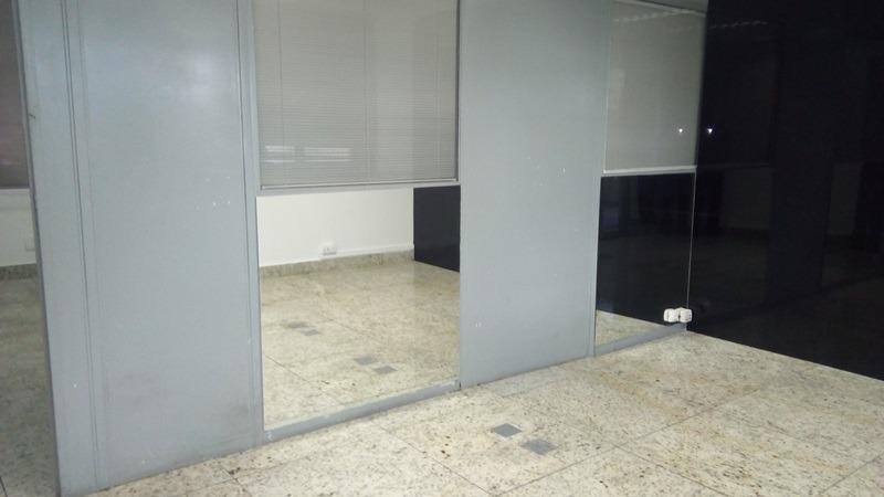 Sala, Barro Preto, 0 Quarto, 2 Vagas