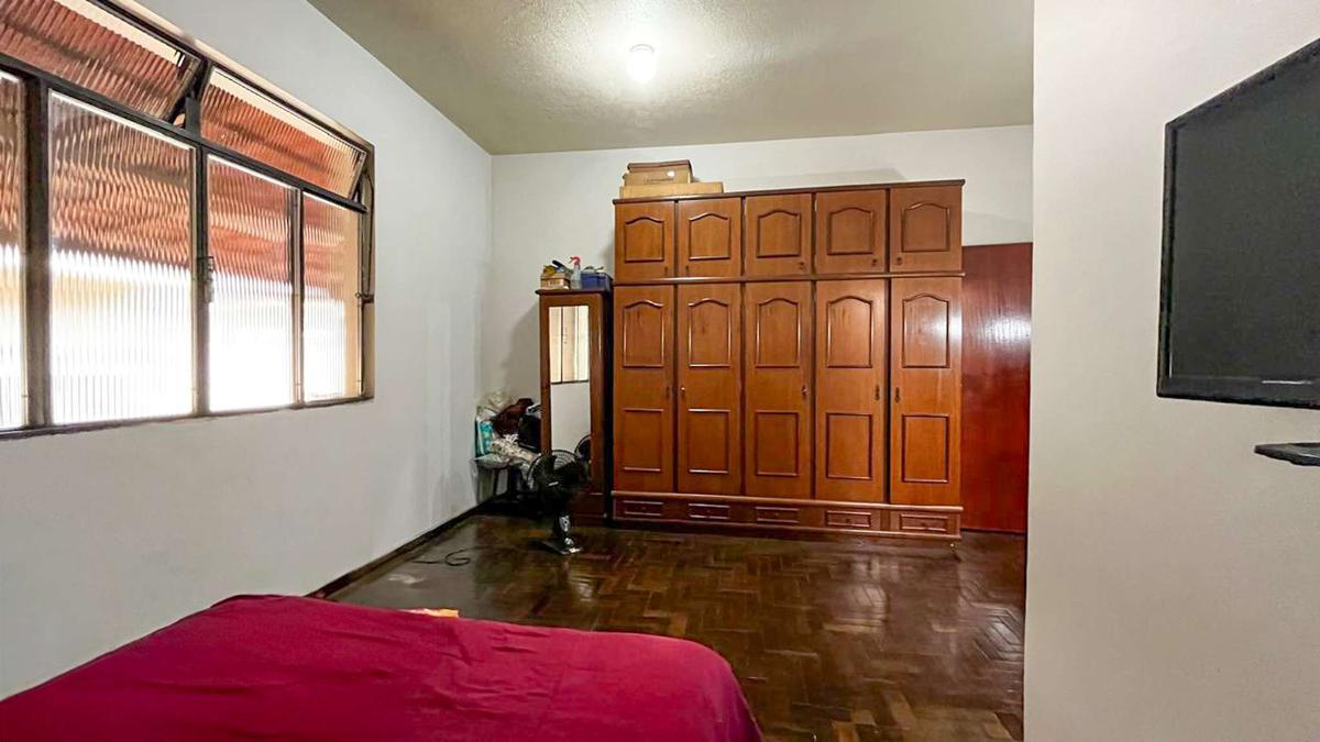 Casa, Santa Terezinha, 4 Quartos, 5 Vagas, 1 Suíte