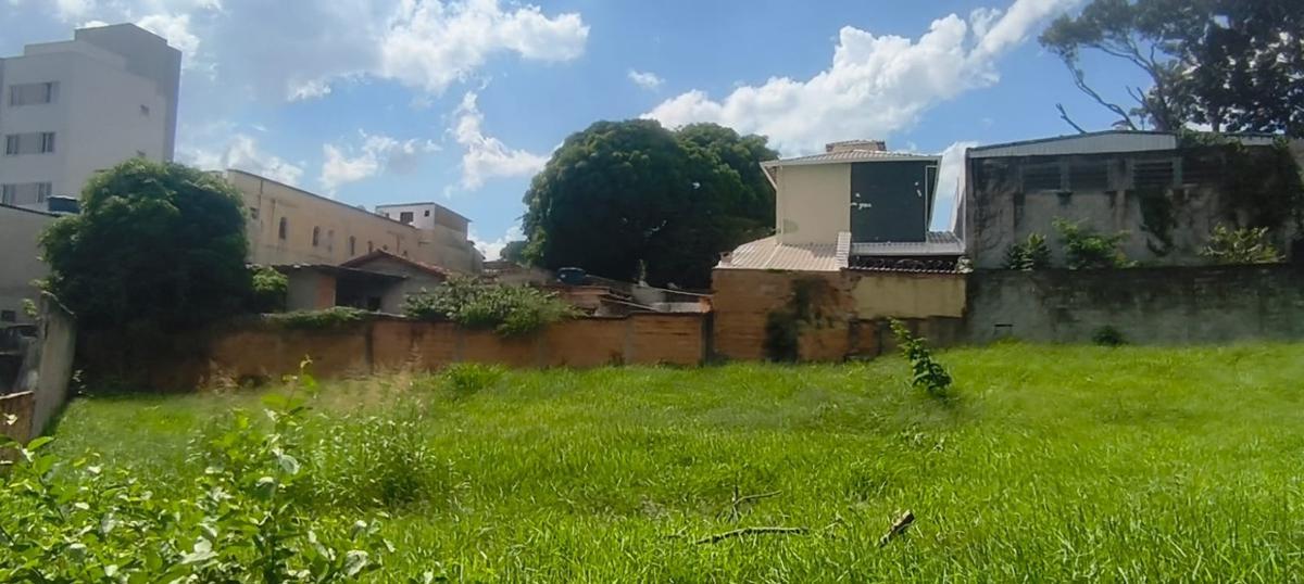 Lote, Céu Azul, 0 Quarto, 0 Vaga