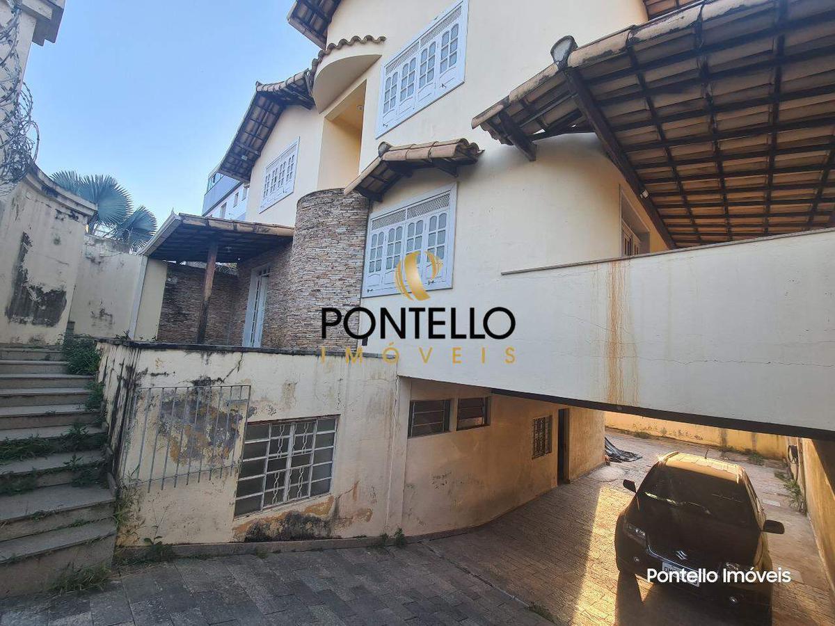 Casa, Cachoeirinha, 5 Quartos, 12 Vagas, 1 Suíte