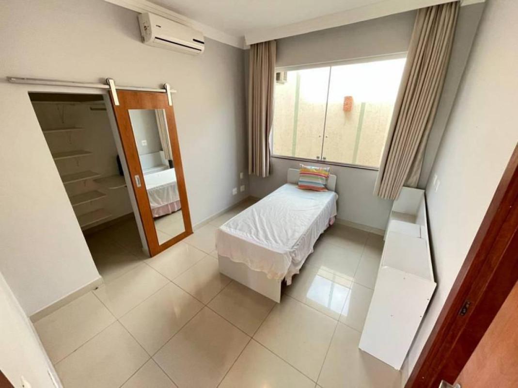 Casa, Trevo, 4 Quartos, 5 Vagas, 4 Suítes