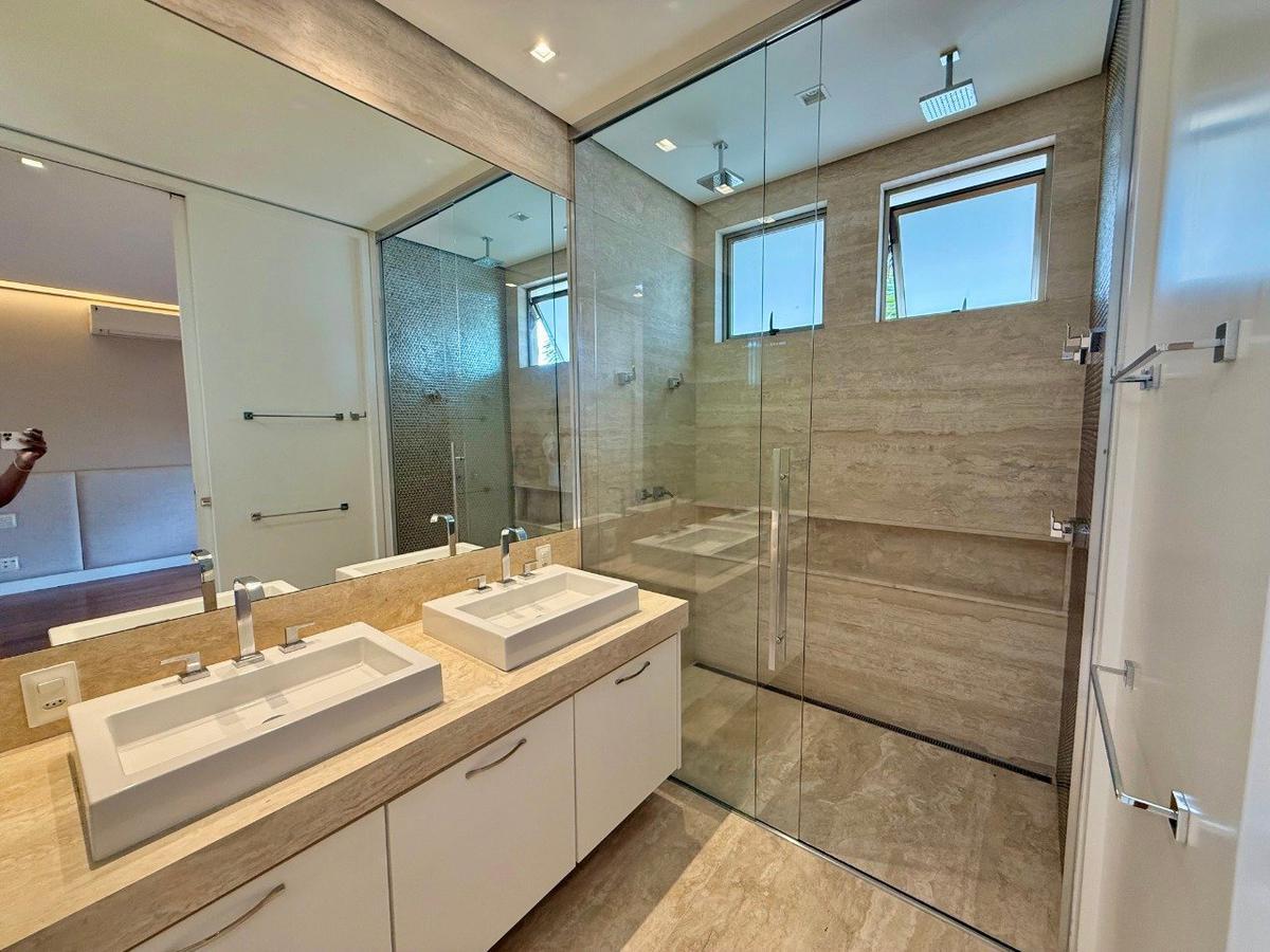 Casa, São Luiz (pampulha), 3 Quartos, 10 Vagas, 3 Suítes