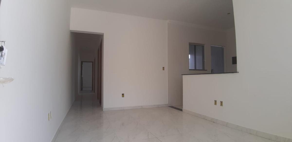 Casa, Arvoredo II, 3 Quartos, 2 Vagas, 1 Suíte