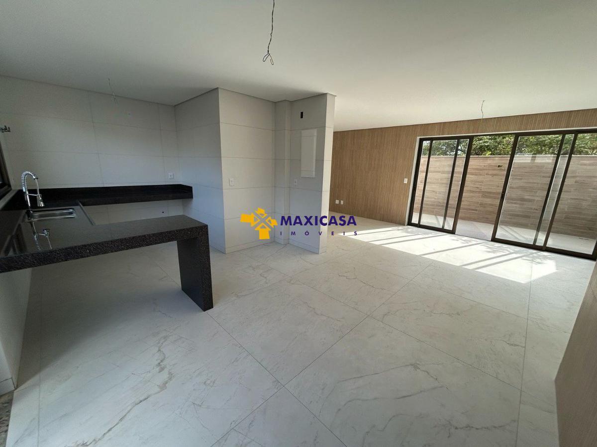 Apartamento, Jaraguá, 4 Quartos, 3 Vagas, 2 Suítes