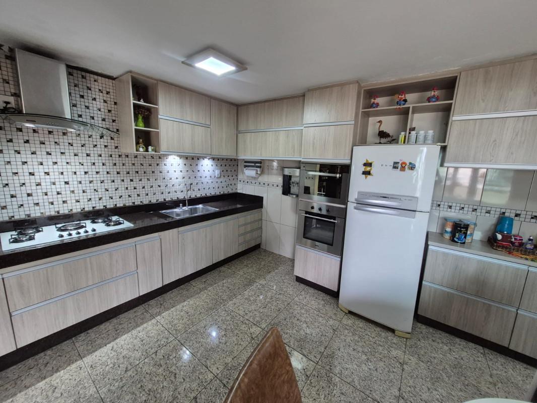 Casa, Eldorado, 3 Quartos, 4 Vagas, 1 Suíte