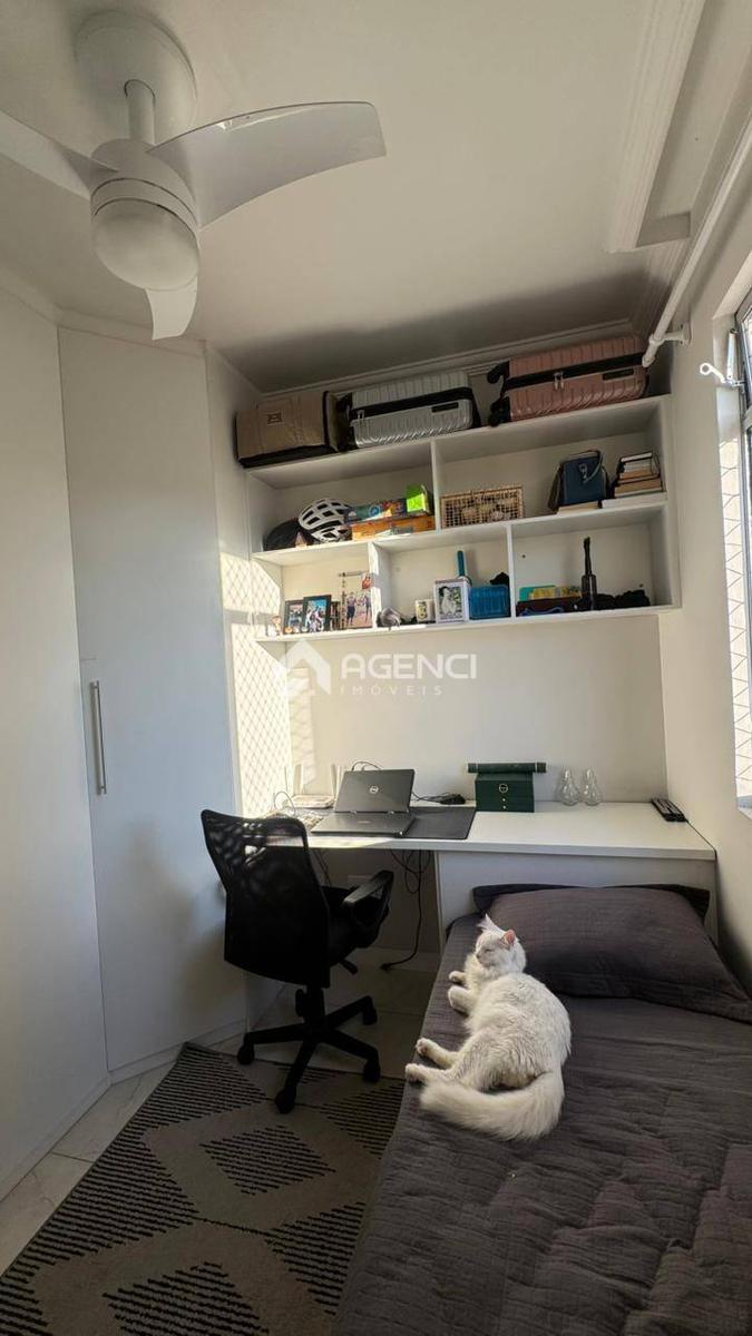 Apartamento, Castelo, 2 Quartos, 0 Vaga, 1 Suíte