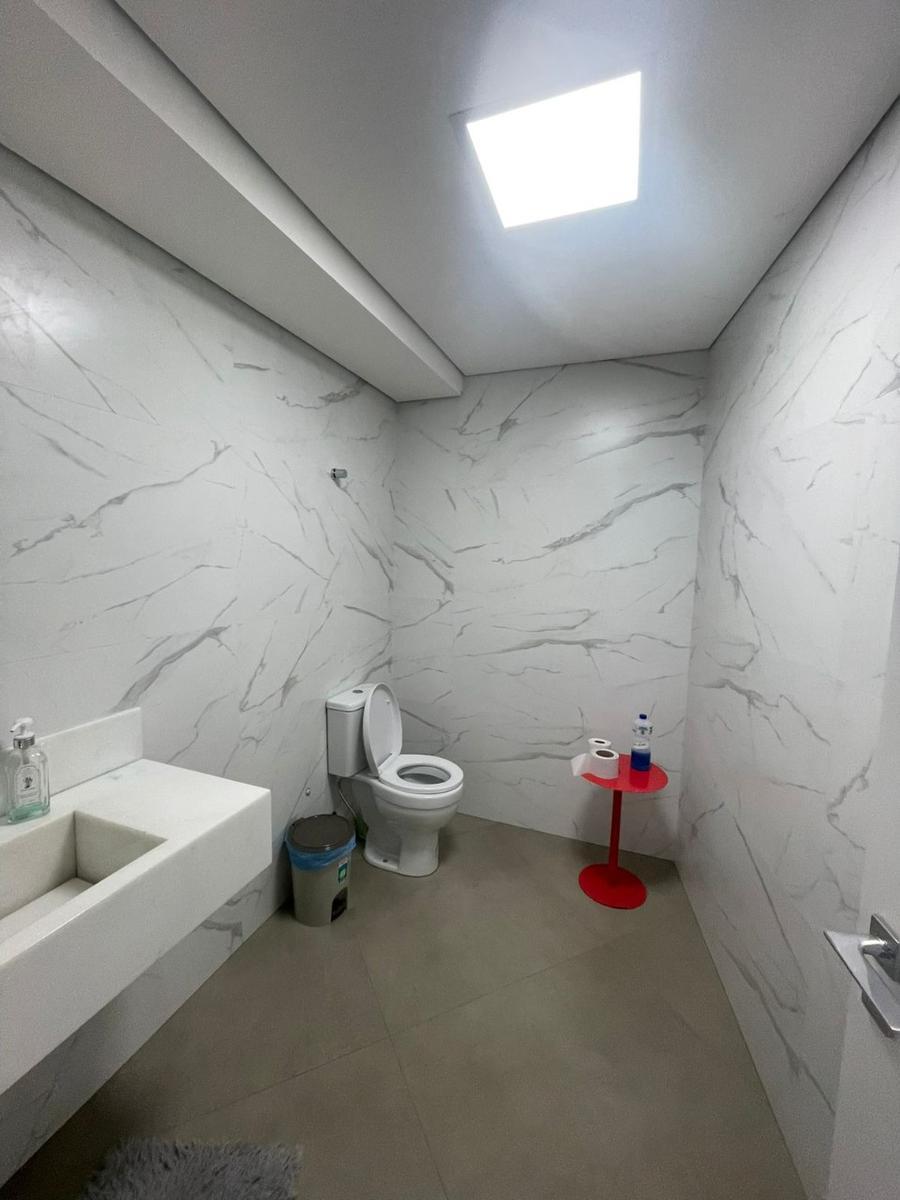 Prédio, Floresta, 0 Quarto, 10 Vagas