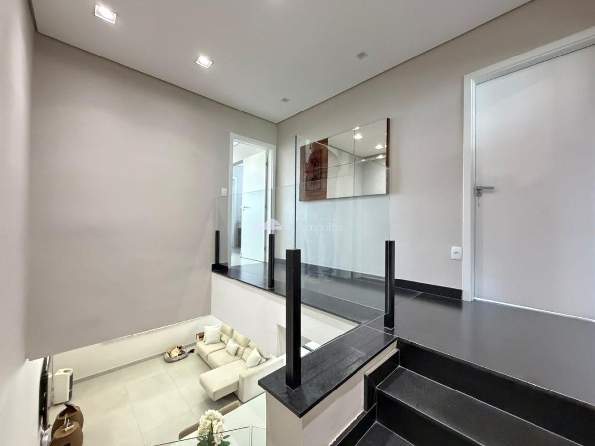 Casa, Trevo, 3 Quartos, 2 Vagas, 2 Suítes