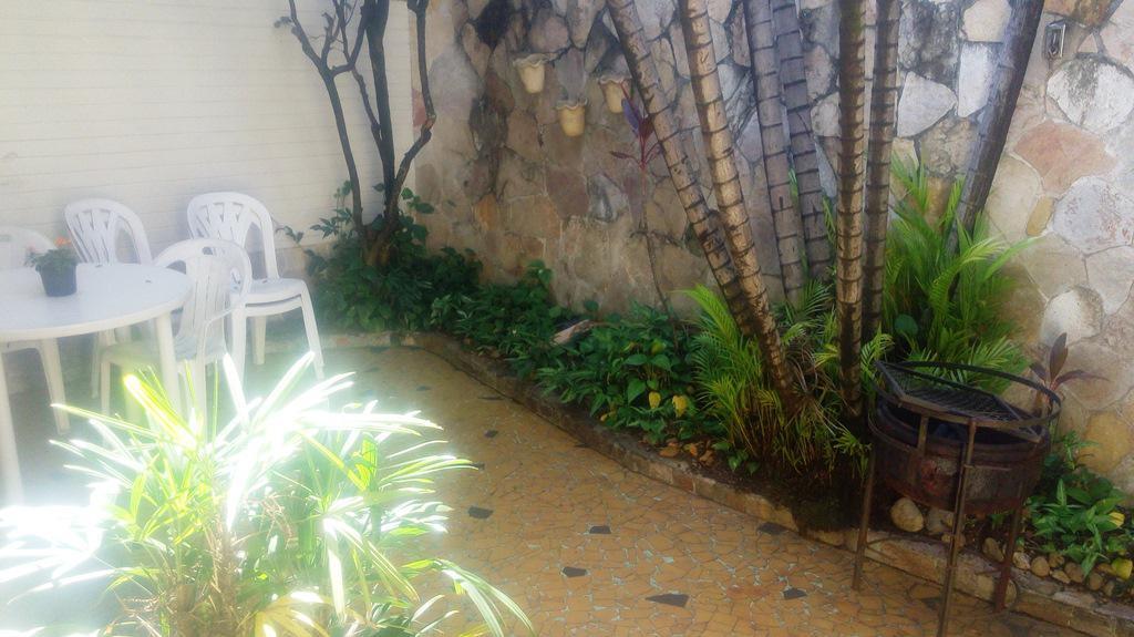 Casa Comercial, Gutierrez, 3 Quartos, 4 Vagas, 1 Suíte